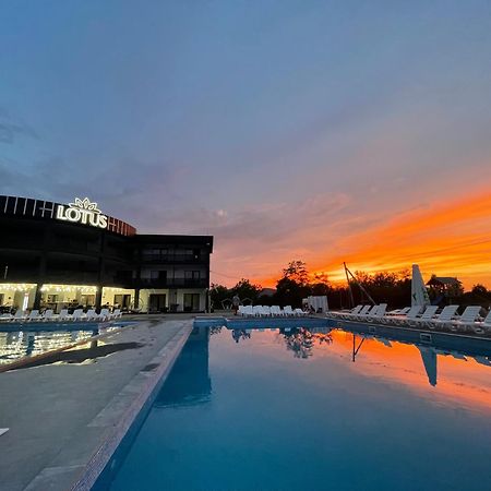 Лотус Солотвино Экстерьер фото